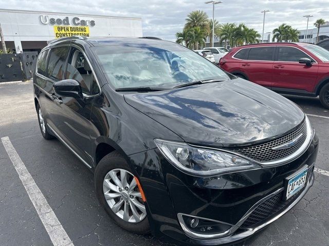 2018 Chrysler Pacifica Touring-L