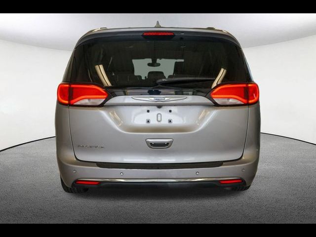 2018 Chrysler Pacifica Touring-L