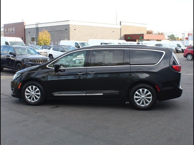 2018 Chrysler Pacifica Touring-L