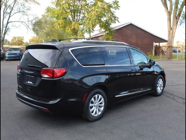 2018 Chrysler Pacifica Touring-L