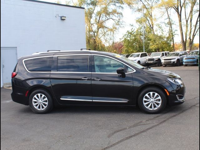 2018 Chrysler Pacifica Touring-L