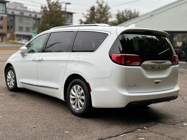 2018 Chrysler Pacifica Touring-L