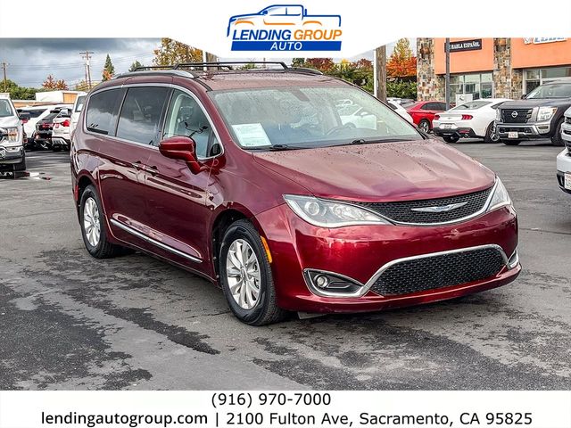 2018 Chrysler Pacifica Touring-L