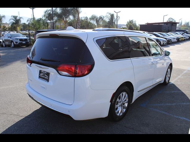 2018 Chrysler Pacifica Touring-L