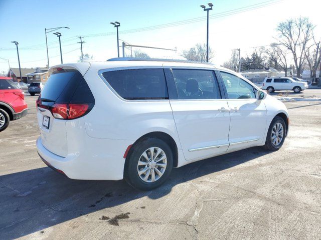 2018 Chrysler Pacifica Touring-L