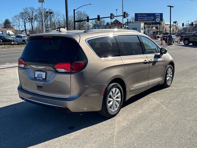 2018 Chrysler Pacifica Touring-L