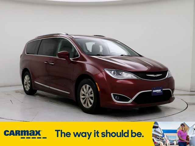 2018 Chrysler Pacifica Touring-L