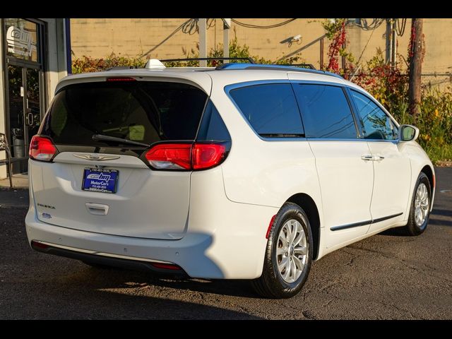 2018 Chrysler Pacifica Touring-L