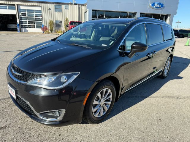 2018 Chrysler Pacifica Touring-L