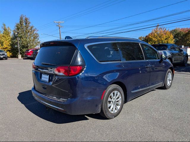 2018 Chrysler Pacifica Touring-L