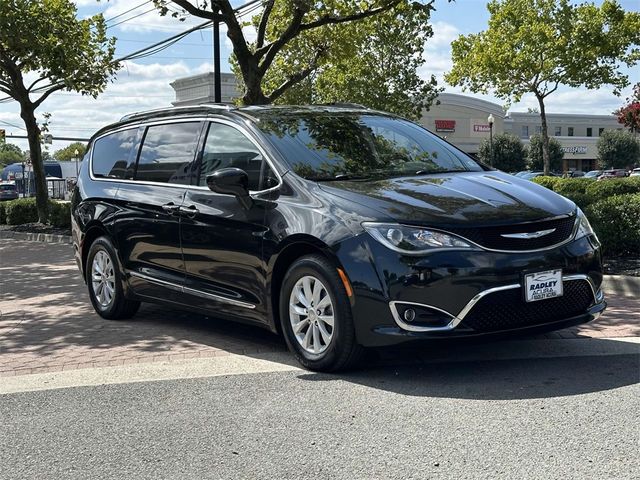 2018 Chrysler Pacifica Touring-L