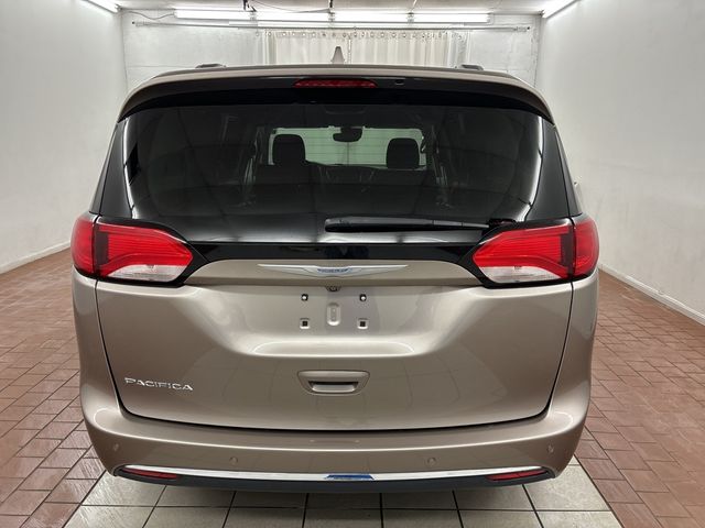 2018 Chrysler Pacifica Touring-L