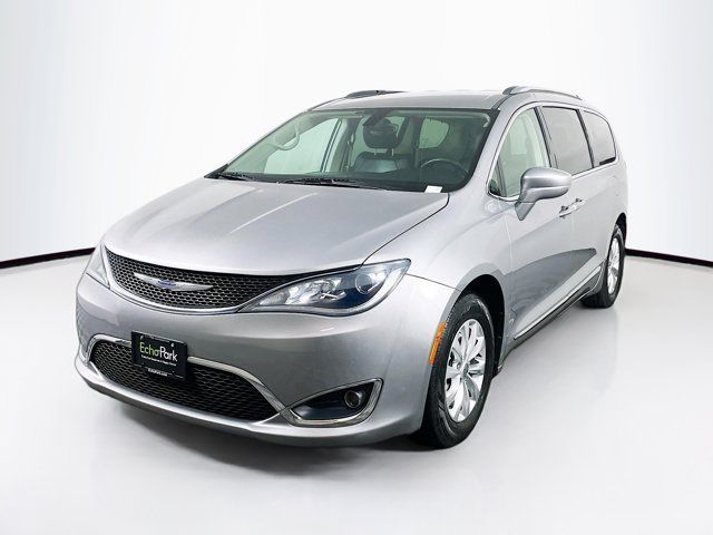 2018 Chrysler Pacifica Touring-L