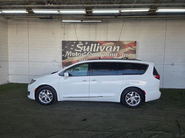 2018 Chrysler Pacifica Touring-L