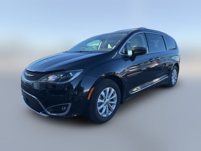 2018 Chrysler Pacifica Touring-L