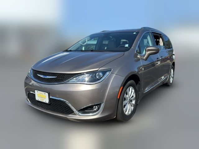 2018 Chrysler Pacifica Touring-L