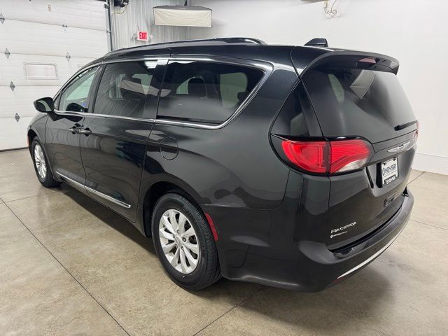 2018 Chrysler Pacifica Touring-L