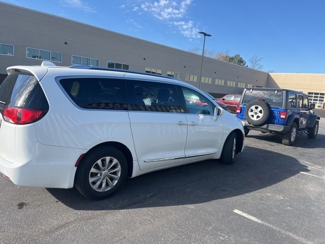 2018 Chrysler Pacifica Touring-L