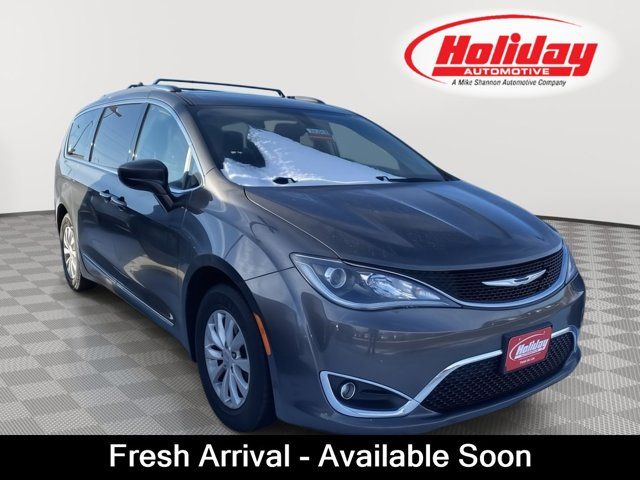 2018 Chrysler Pacifica Touring-L