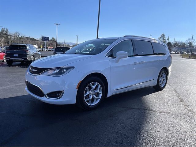 2018 Chrysler Pacifica Touring-L