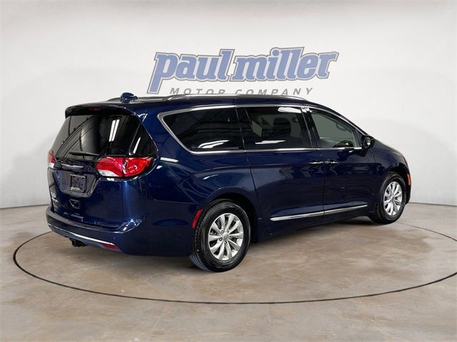 2018 Chrysler Pacifica Touring-L