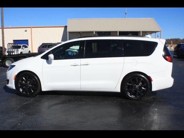 2018 Chrysler Pacifica Touring-L