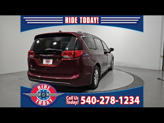 2018 Chrysler Pacifica Touring-L