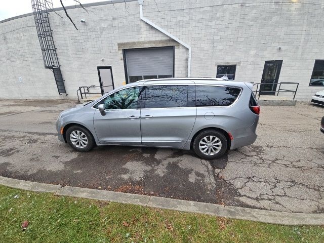 2018 Chrysler Pacifica Touring-L