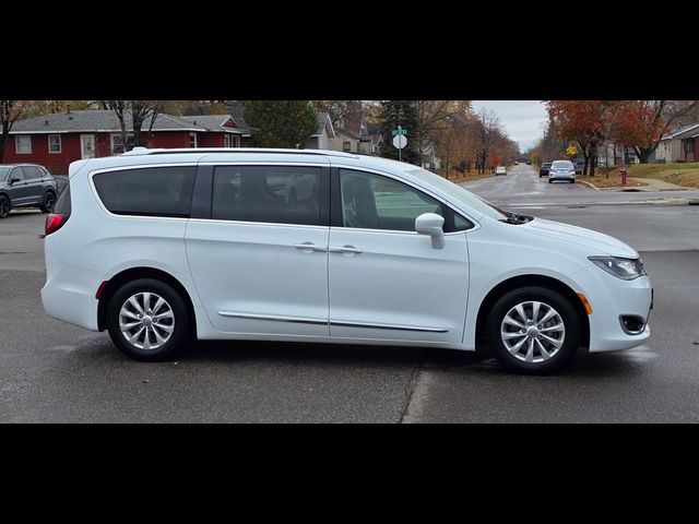 2018 Chrysler Pacifica Touring-L