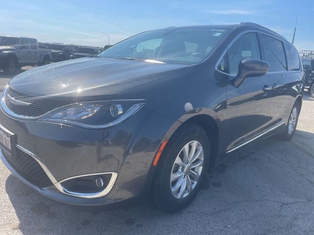 2018 Chrysler Pacifica Touring-L