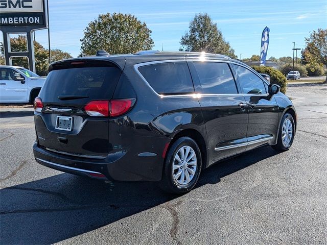 2018 Chrysler Pacifica Touring-L