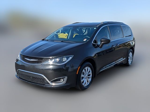 2018 Chrysler Pacifica Touring-L