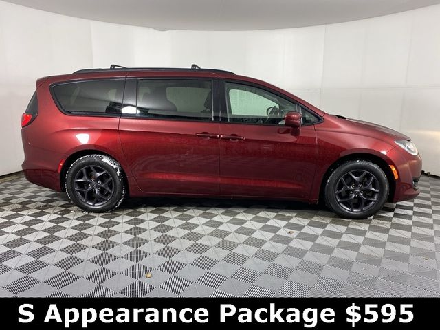 2018 Chrysler Pacifica Touring-L