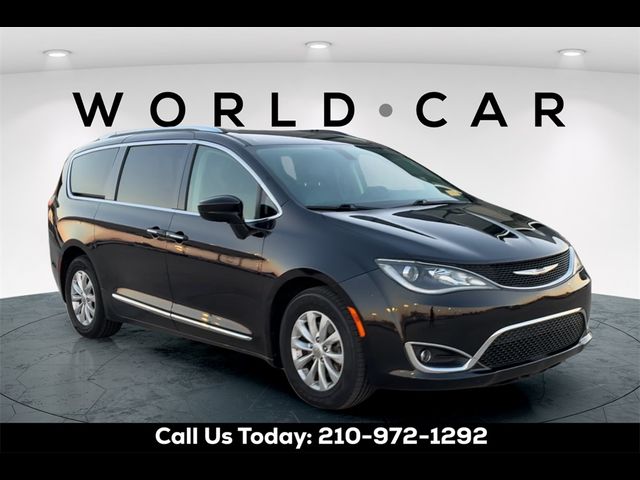 2018 Chrysler Pacifica Touring-L