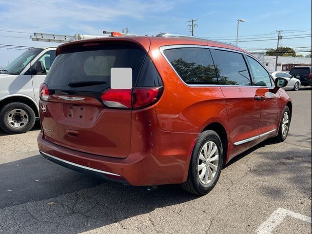 2018 Chrysler Pacifica Touring-L