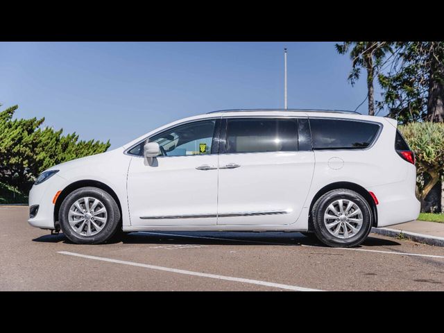 2018 Chrysler Pacifica Touring-L