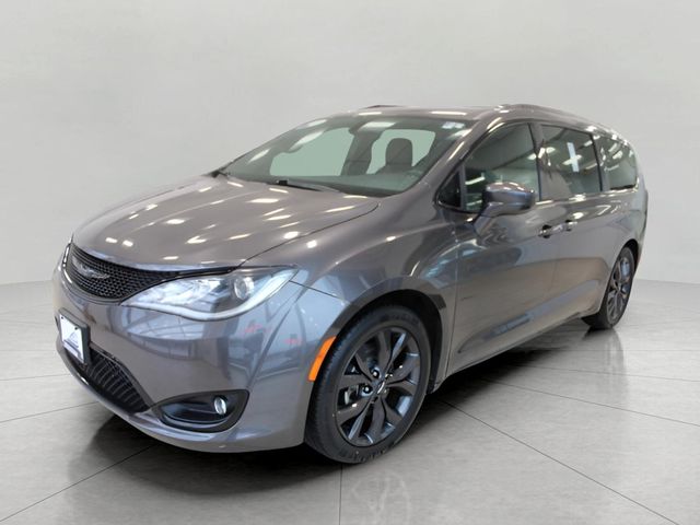 2018 Chrysler Pacifica Touring-L