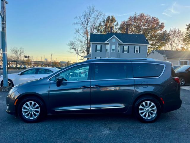 2018 Chrysler Pacifica Touring-L