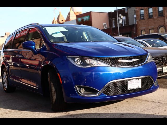 2018 Chrysler Pacifica Touring-L