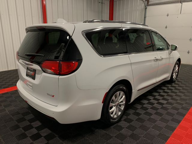 2018 Chrysler Pacifica Touring-L