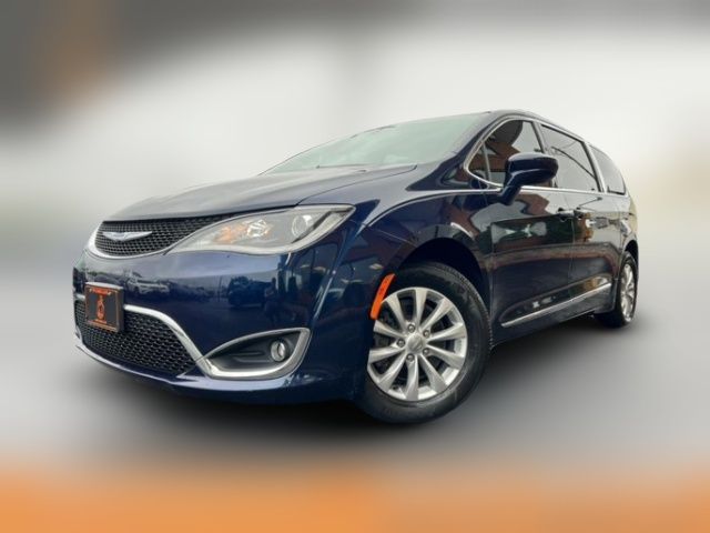 2018 Chrysler Pacifica Touring-L