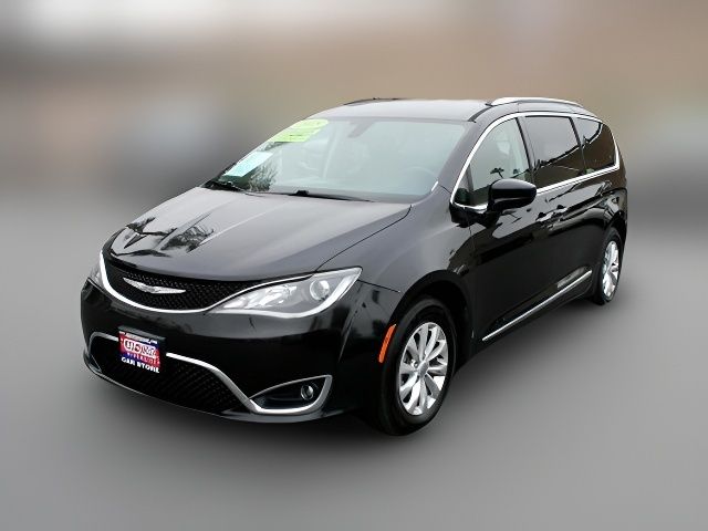 2018 Chrysler Pacifica Touring-L