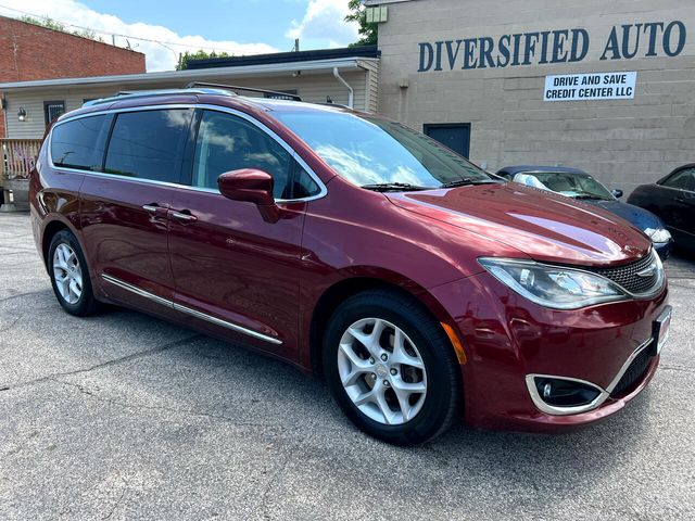 2018 Chrysler Pacifica Touring-L