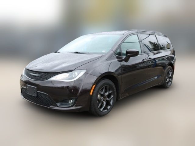 2018 Chrysler Pacifica Touring-L