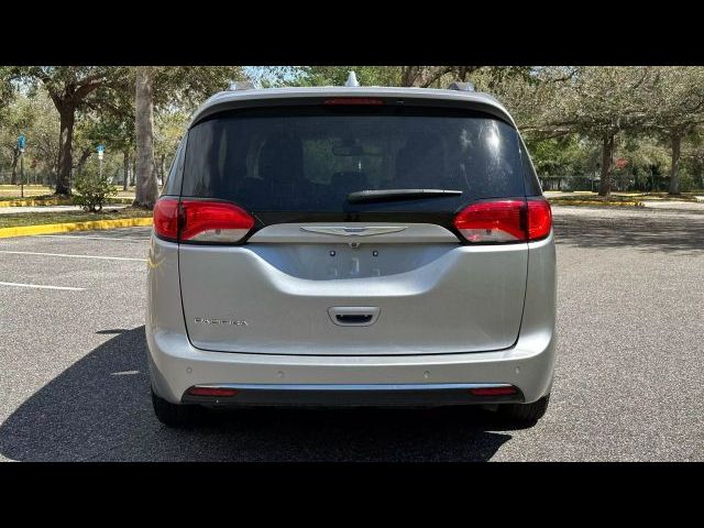 2018 Chrysler Pacifica Touring-L