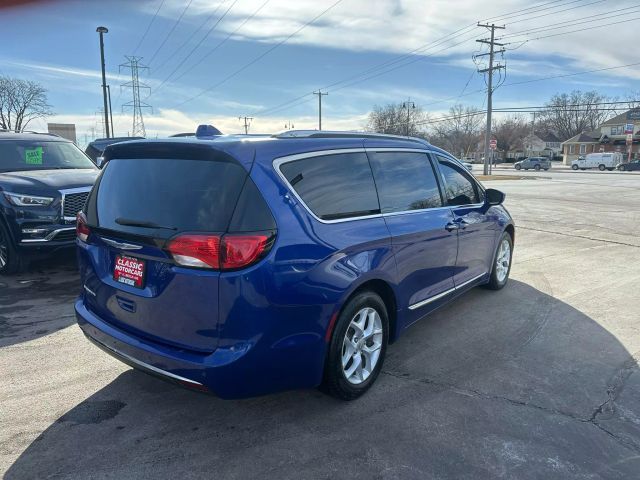 2018 Chrysler Pacifica Touring-L