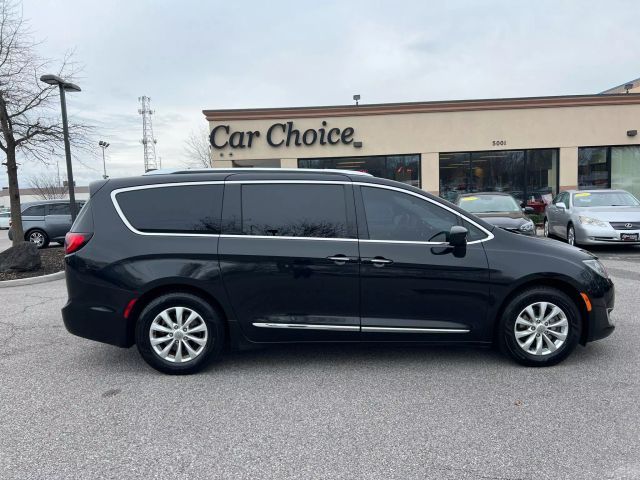 2018 Chrysler Pacifica Touring-L