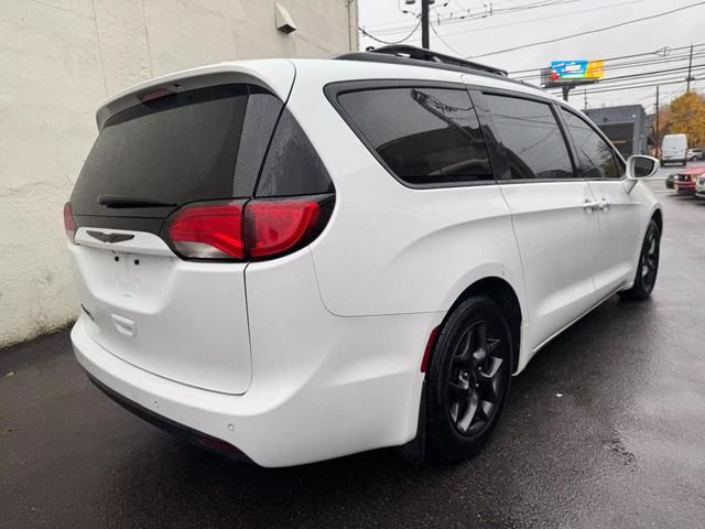 2018 Chrysler Pacifica Touring-L