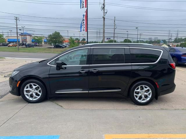 2018 Chrysler Pacifica Touring-L