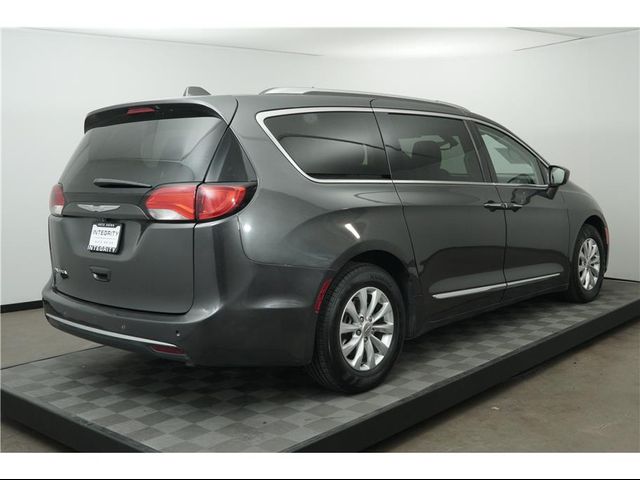 2018 Chrysler Pacifica Touring-L